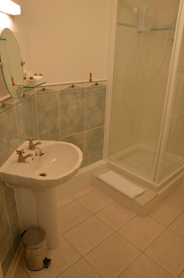 Bryn Hebog Bed & Breakfast Carmarthen Eksteriør bilde