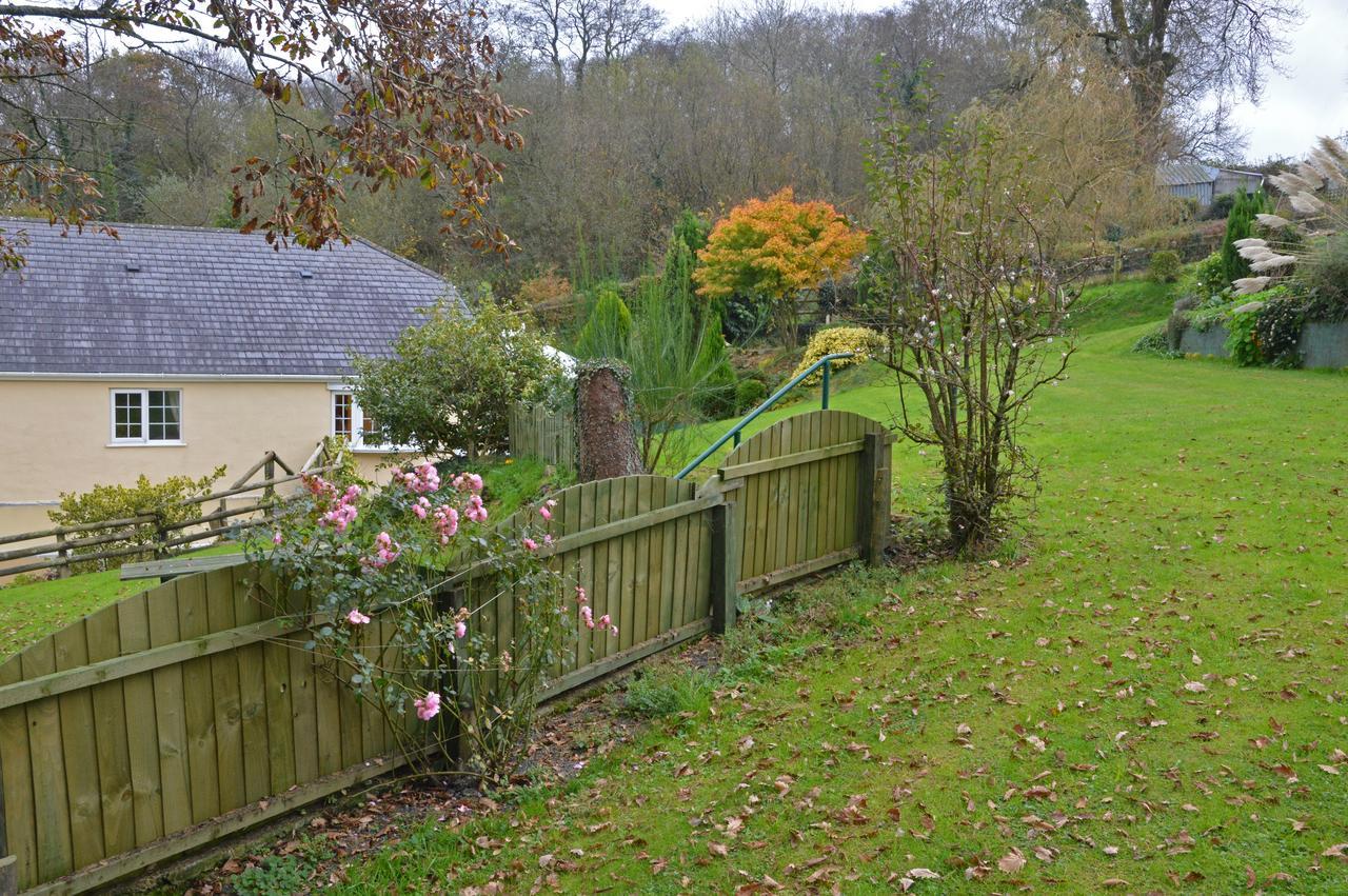 Bryn Hebog Bed & Breakfast Carmarthen Eksteriør bilde