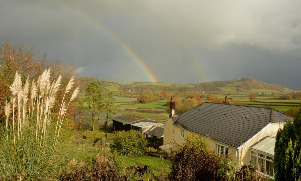 Bryn Hebog Bed & Breakfast Carmarthen Eksteriør bilde