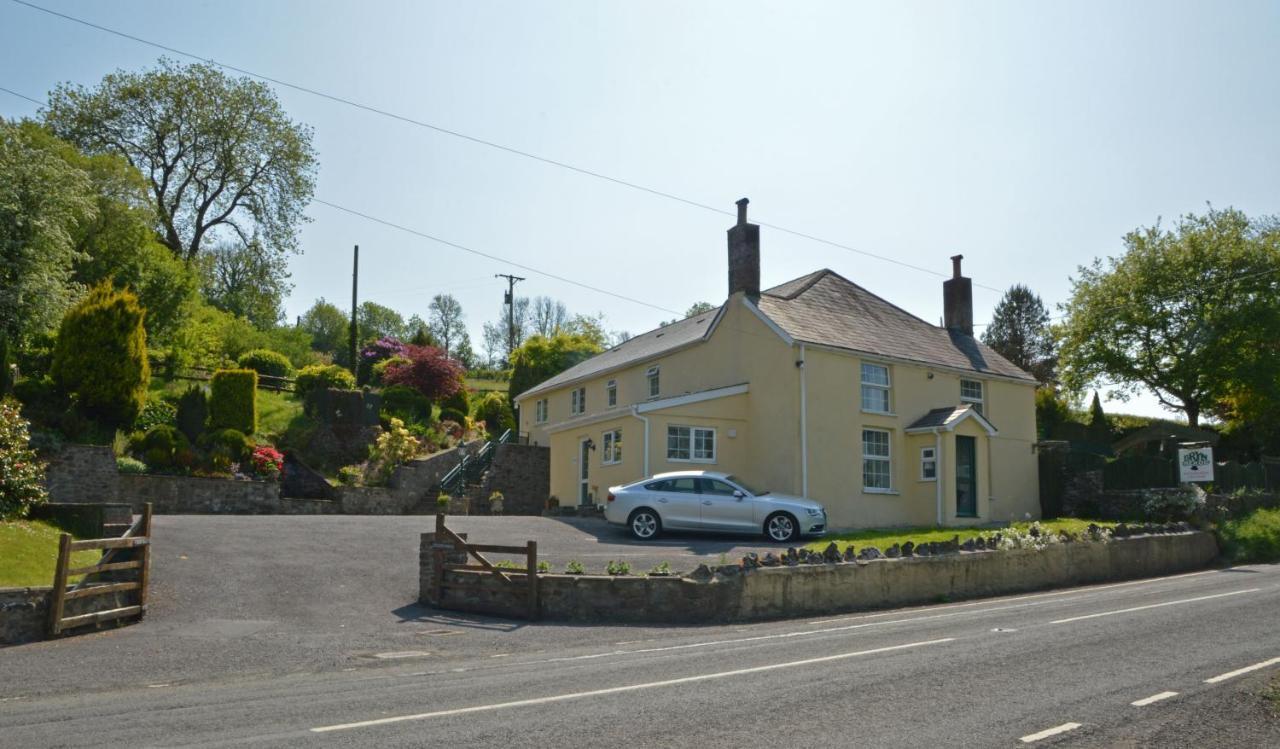 Bryn Hebog Bed & Breakfast Carmarthen Eksteriør bilde